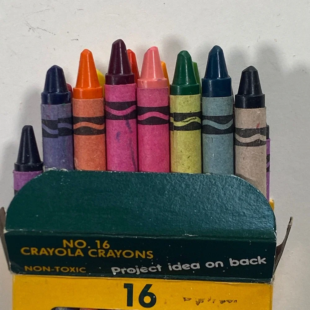 Vintage 1985 Crayola‎ Crayons 16 Count Binney & Smith Made in USA Yellow Box